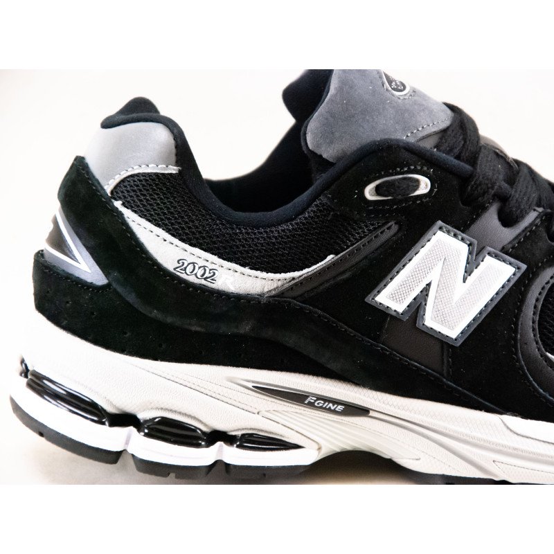 Демісезонні кросівки NB 2002 Black-gray ліцензія чорносірий