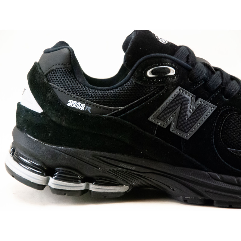 Демісезонні кросівки NB 2002 Black ліцензія чорний