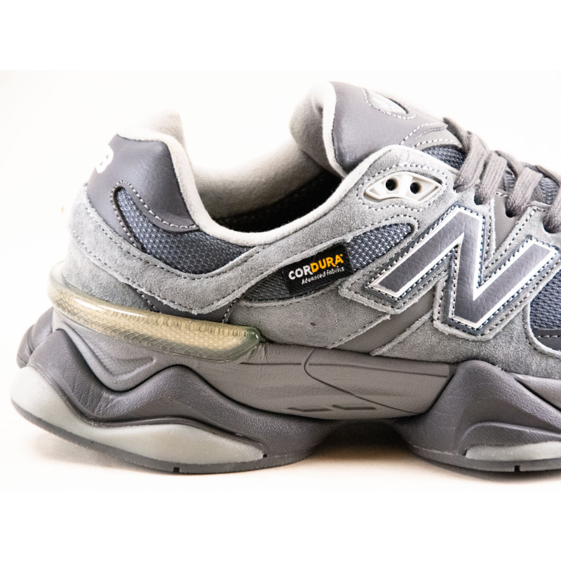 Термо кросівки New balance 9060 gore tex сірий