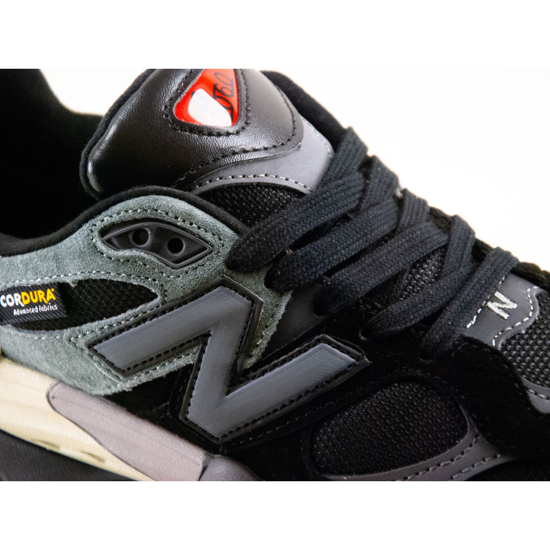 Термо кросівки New balance 9060 gore tex чорний з сірим